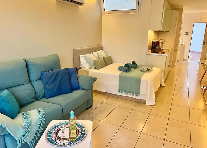 Apartment On The Wave