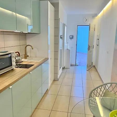 On The Wave 아데제